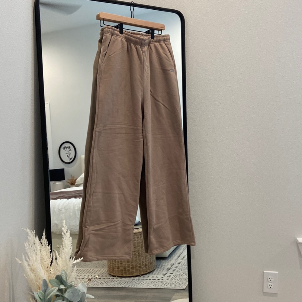 Aim’n Espresso Straight Leg Sweatpants